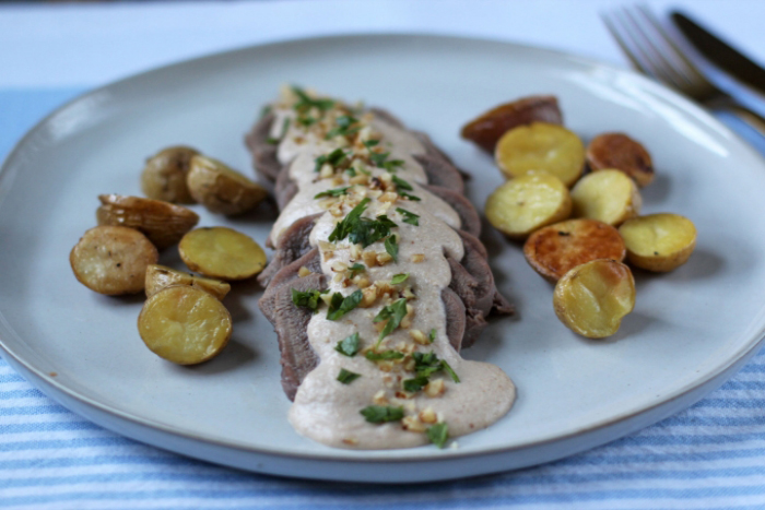 Lengua Nogada