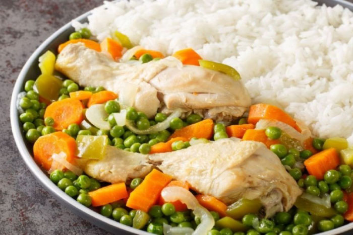 Pollo Arvejado