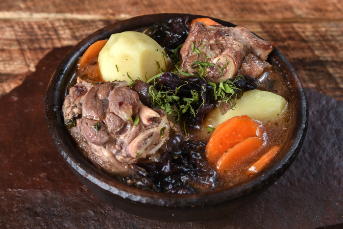 Cazuela de cordero con luche