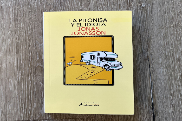 La pitonisa y el idiota