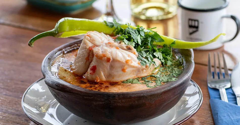 Caldillo de congrio y paila marina: platos icónicos de pescados y mariscos destacados por TasteAtlas