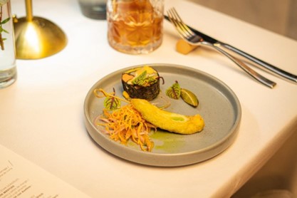 Restaurantes de Hoteles Pullman Perú y Chile reciben dos Radishes en We’re Smart® Green Guide 2026