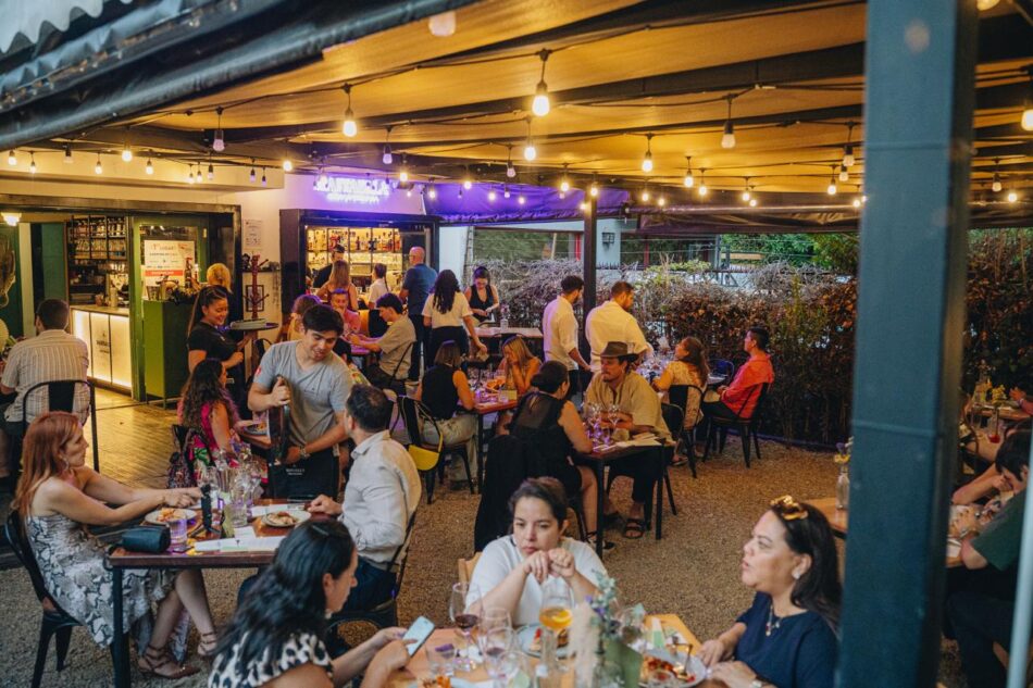 Raffaella ya está en Nápoles para representar a Chile entre las 100 mejores pizzerías del mundo